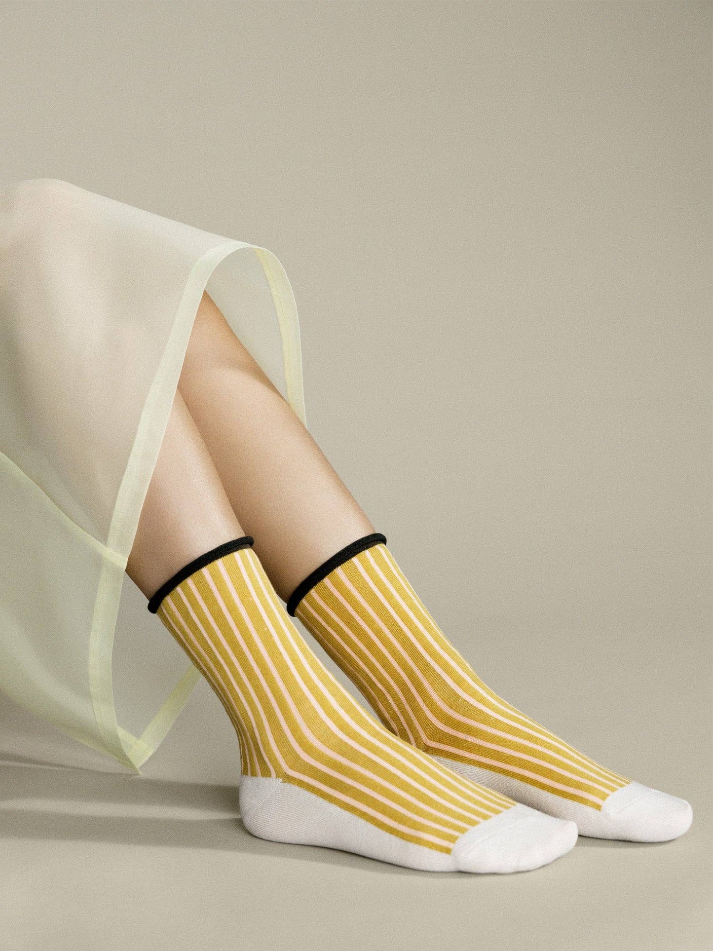 Hilda Crew: Ecru / OS